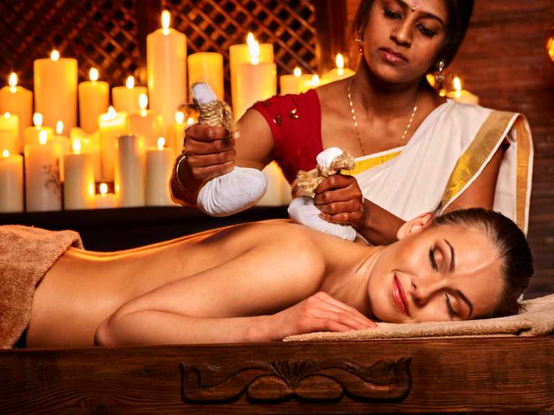 Ayurveda-Kur in Indien